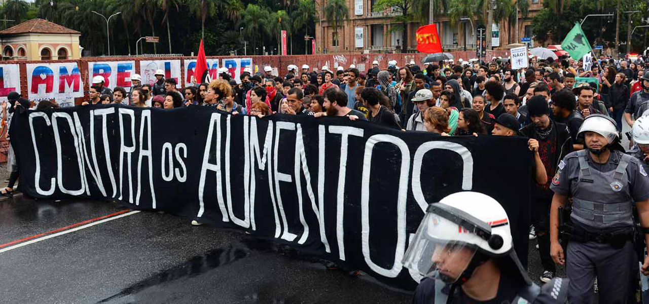 Passe Livre foi criado em 2005 como um movimento social autônomo que reivindica um transporte público gratuito