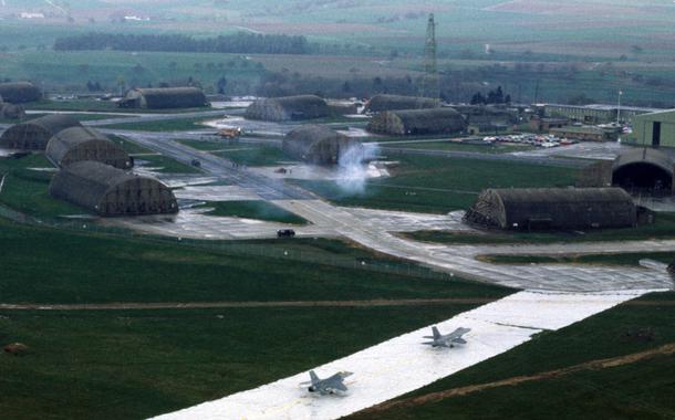 Vista aérea da Base Aérea de Spangdahlem na alemanha.