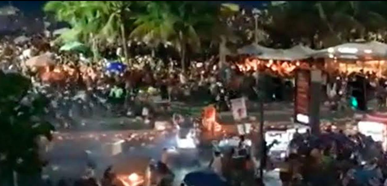 Repressão policial durante os preparativos carnavalescos