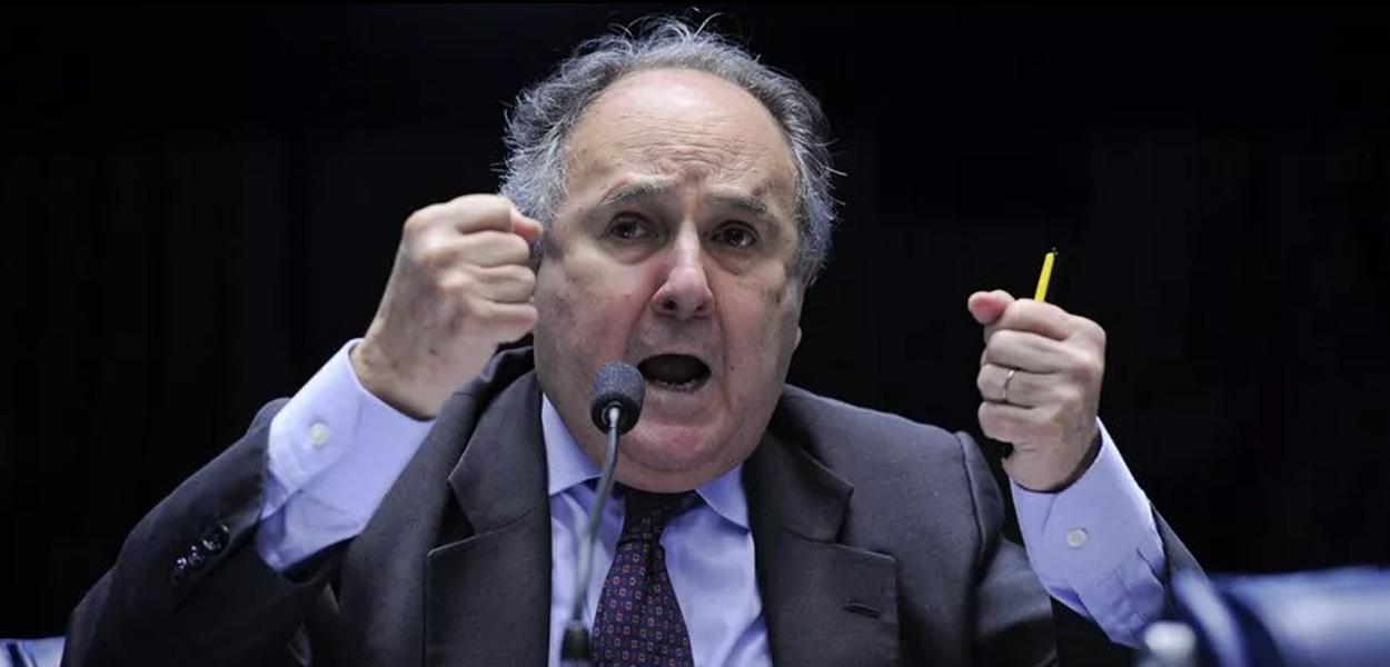 Cristovam: “Como a esquerda elegeu a direita no Brasil”.