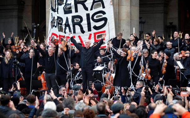 Artistas da Ópera de Paris em greve