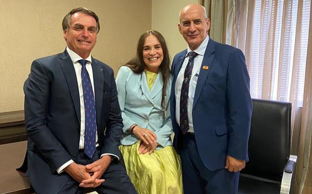 Jair Bolsonaro e ministro da Secretaria de Governo, Luiz Eduardo Ramos, em reunião com Regina Duarte