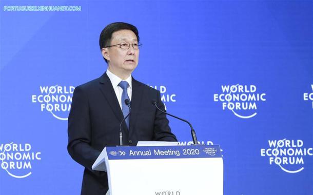Vice-premiê da China discursa em Davos