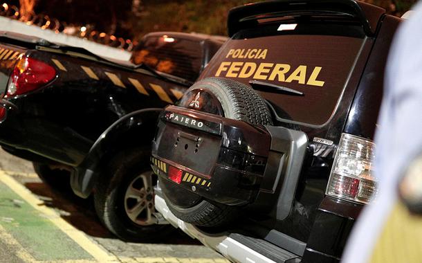 Carros da Polícia Federal