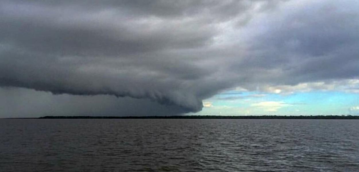 Marinha emite alerta para possível ciclone no litoral.