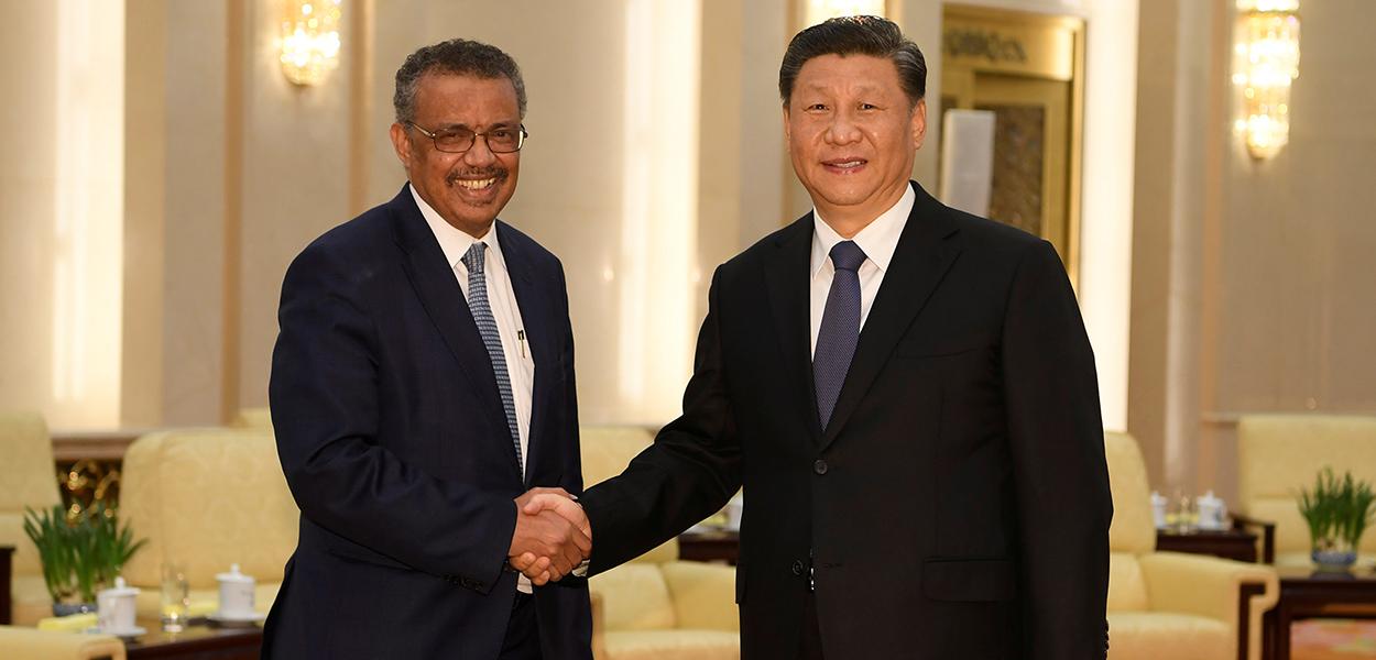 Presidente da China, Xi Jinping, e diretor-geral da OMS, Tedros Adhanom, em Pequim
