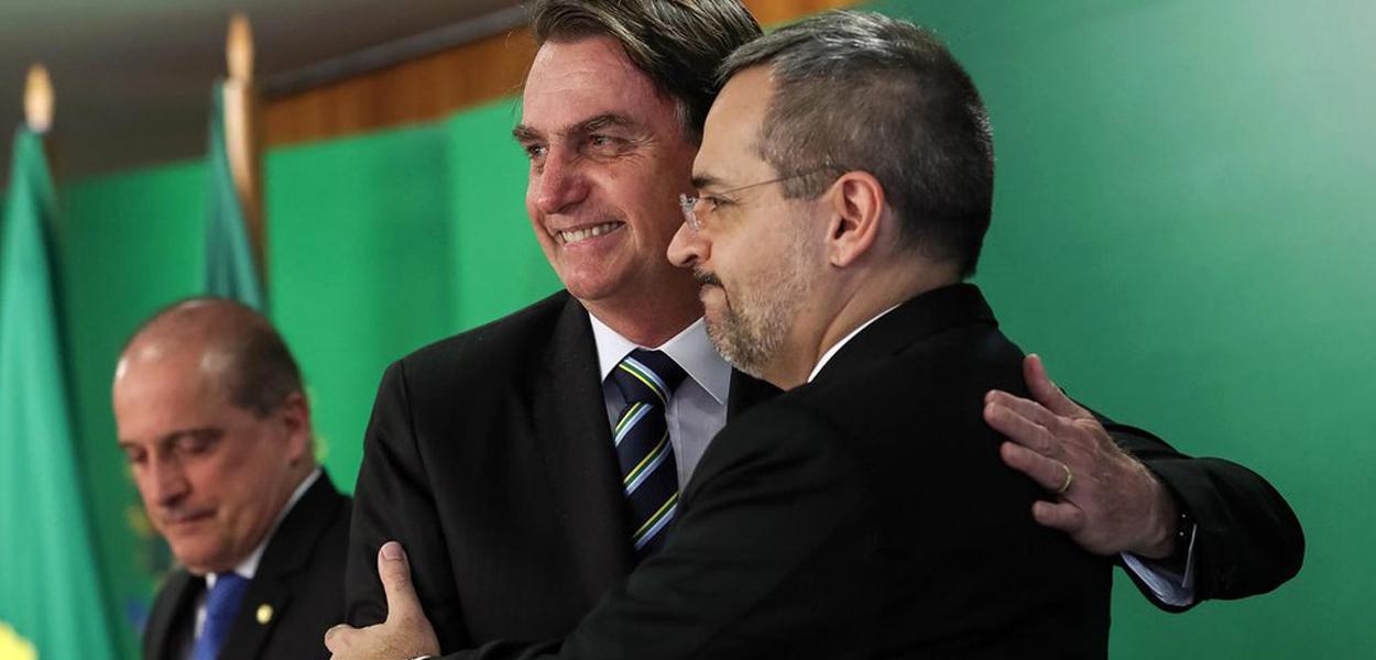 Bolsonaro e a destruição deliberada das universidades públicas.