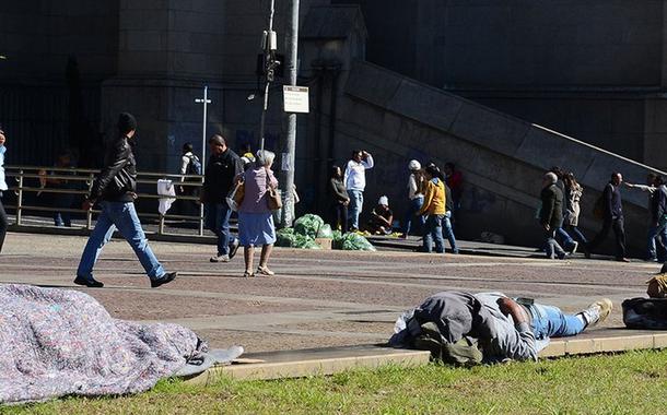 Número de moradores de rua em São Paulo cresce.