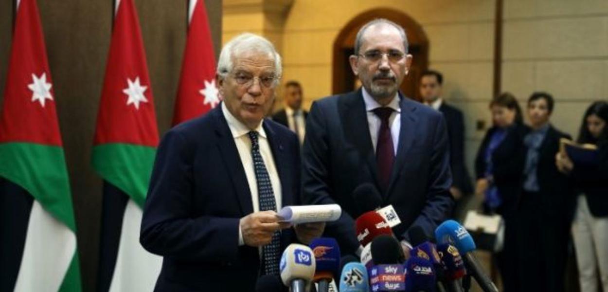 Josep Borel, chefe da diplomacia da UE e ministro das Relações Exteriores da Jordânia, Ayman al-Safadi