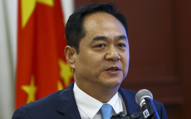 O embaixador chinês no Brasil, Yang Wanming