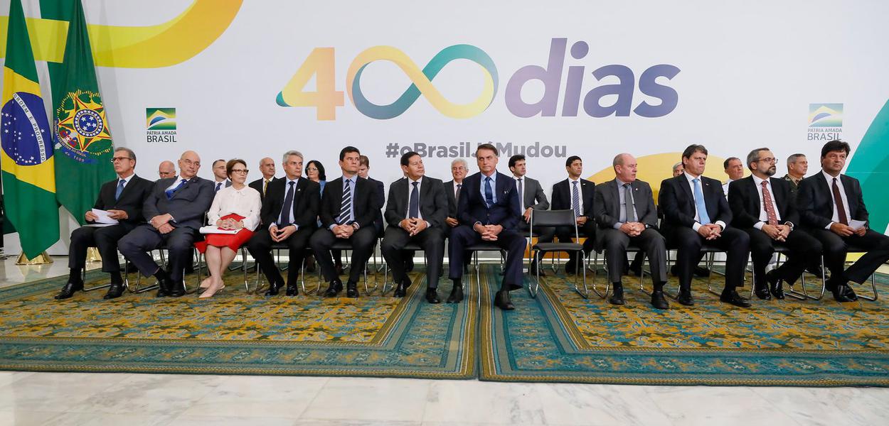 Bolsonaro em cerimônia de 400 dias de governo