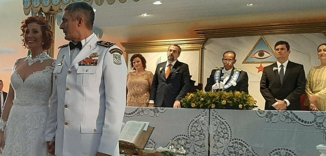 Casamento de Carla Zambelli com o coronel Antônio Aginaldo de Oliveira