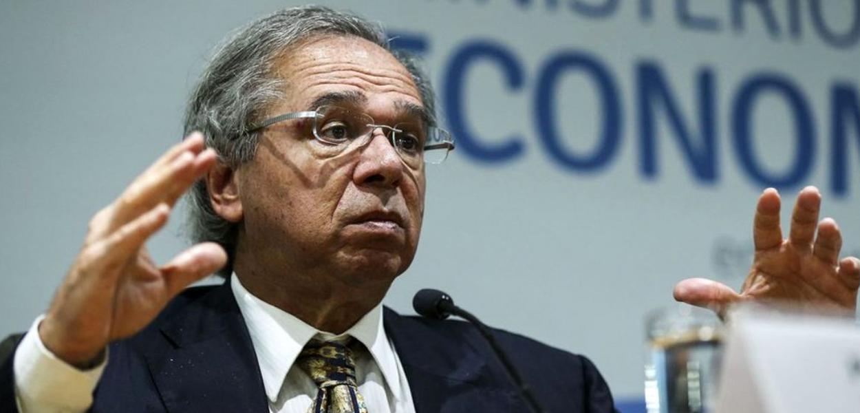 Paulo Guedes sofre processo de fritura
