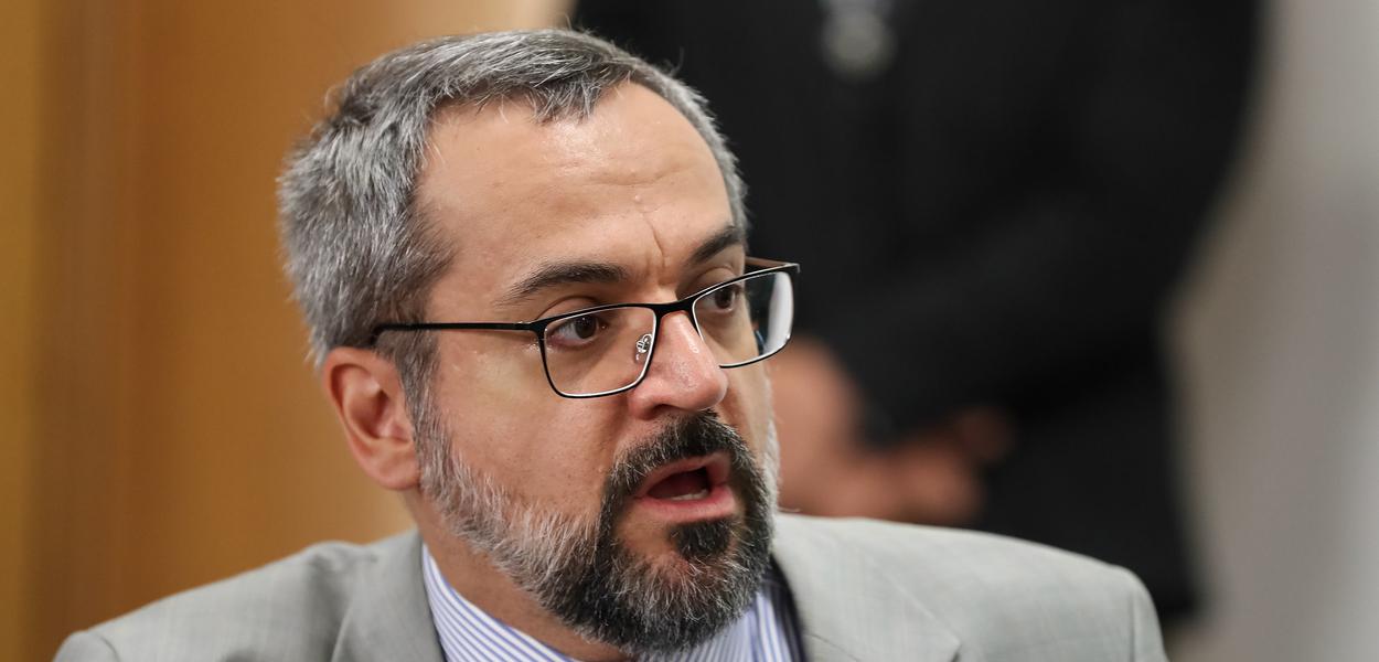 Deputados também apontaram falta de decoro de Abraham Weintraub