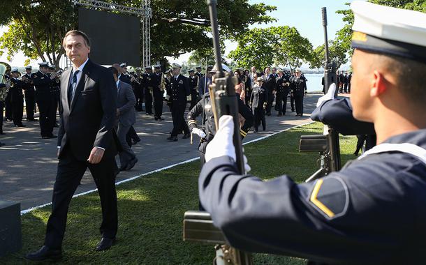 Jair Bolsonaro tem estreita ligação com os militares