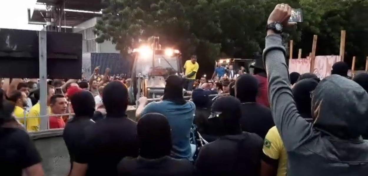 Policiais fazem paralisação no Ceará (Foto: Reprodução) Policiais fazem paralisação no Ceará