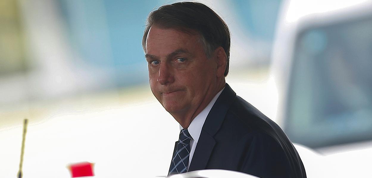 Jair Bolsonaro deixa Palácio da Alvorada