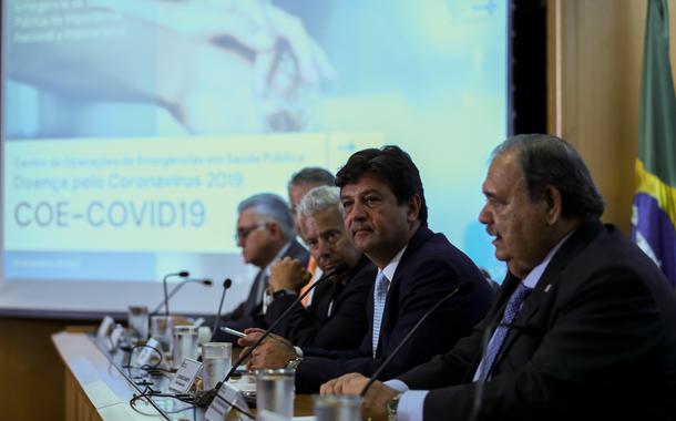 O ministro da Saúde, Luiz Henrique Mandetta e o secretário paulista de Saúde, José Henrique Germann Ferreira
