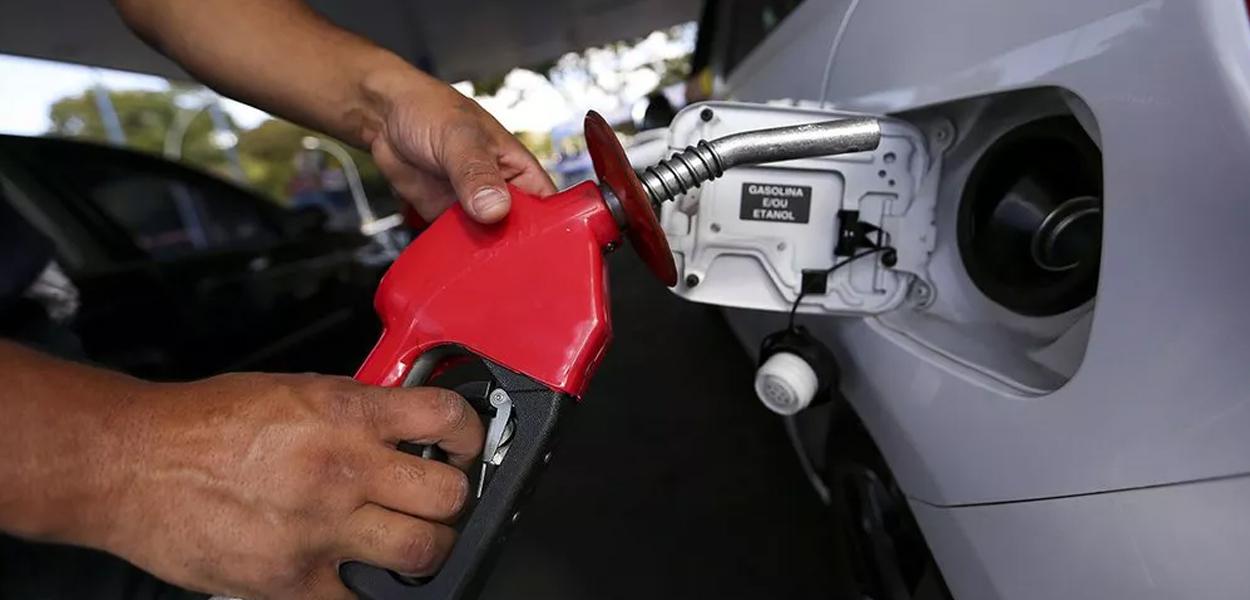 Petrobrás reduzirá preço de combustíveis.