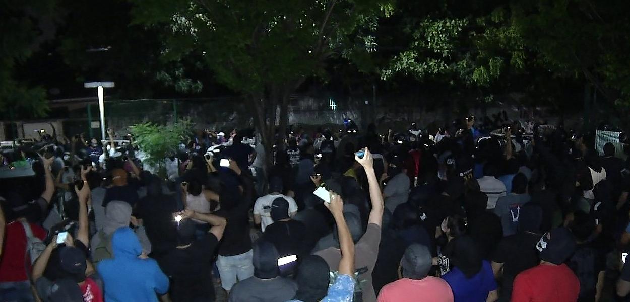 Policiais militares amotinados no Ceará (Foto: Reprodução) Policiais militares amotinados no Ceará