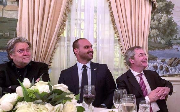 Jantar promovido por Bannon com lideranças da extrema-direita.