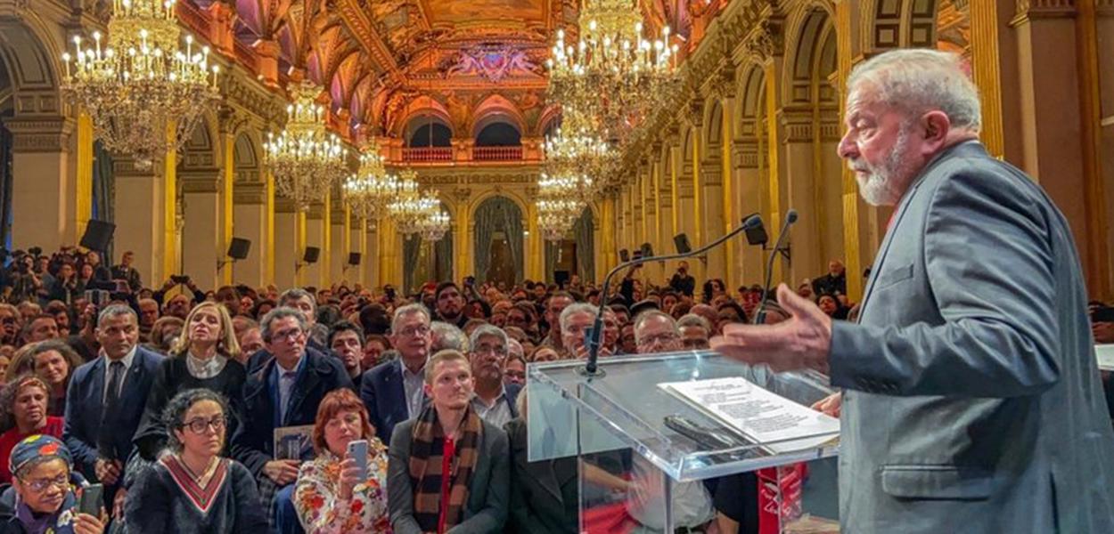 Lula recebe título de cidadão honorário de Paris