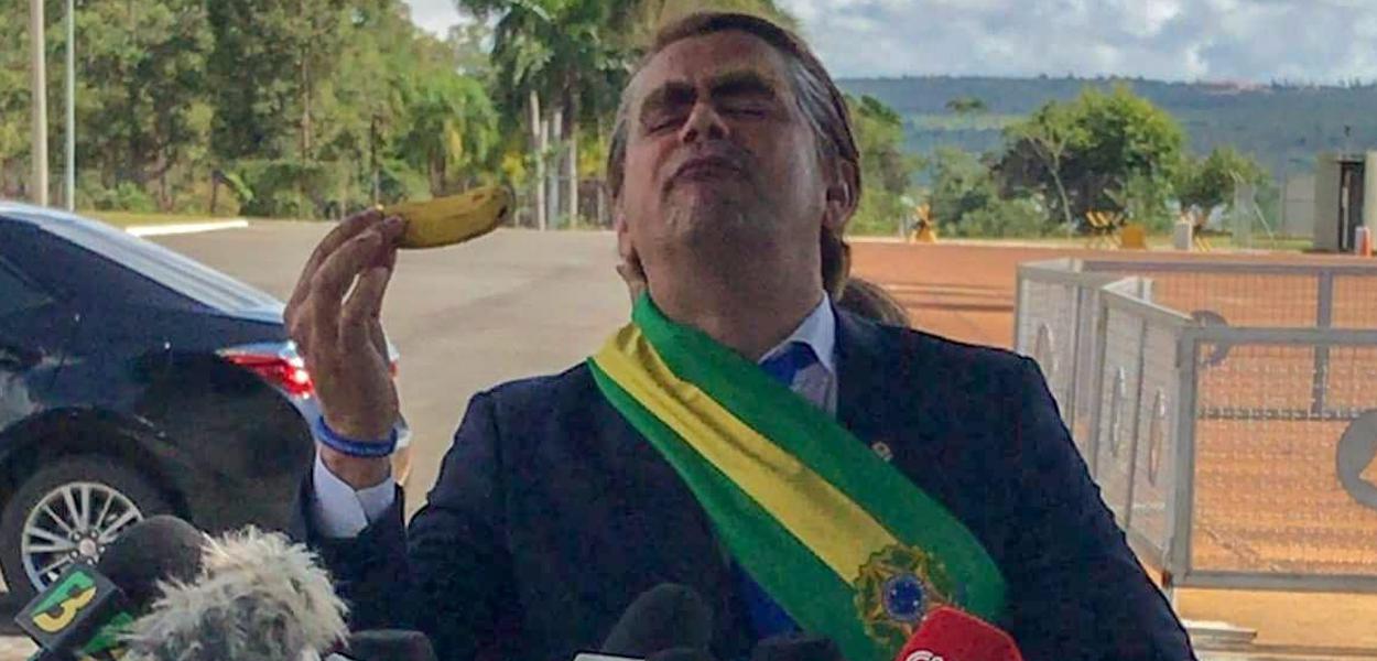 O humorista Carioca fantasiado de Jair Bolsonaro