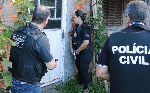 Polícia faz operação para combater violência contra a mulher