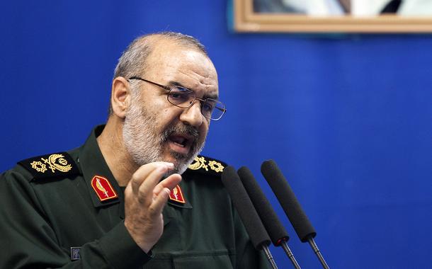 É possível que Coronavírus seja ataque biológico dos EUA, diz militar iraniano