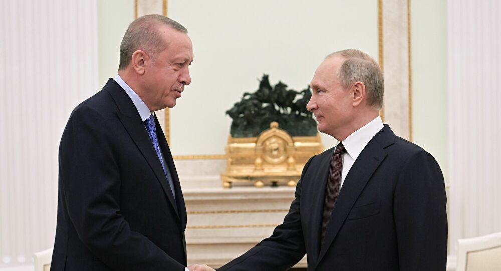 Erdogan (esquerda) e Putin (direita) chegam a acordo sobre guerra em Idlib