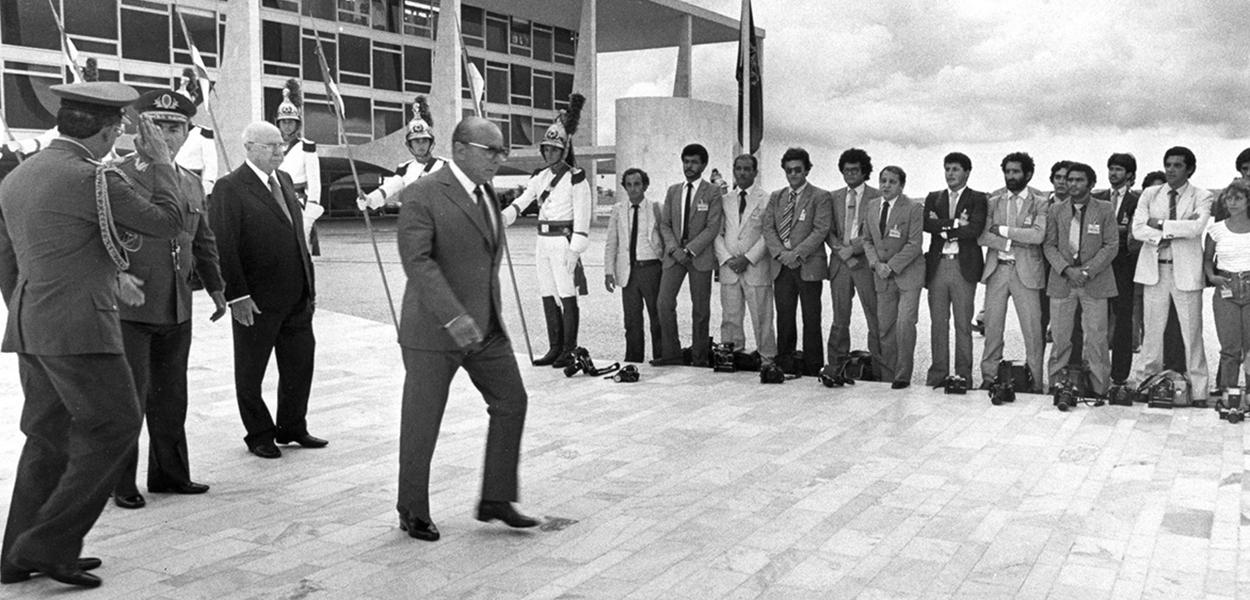 Em janeiro de 1984, fotógrafos do Planalto cruzaram os braços em protesto pela forma como eram tratados por João Figueiredo.