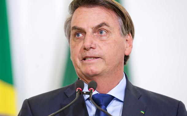 MP investiga suspeita de corrupção em evento evangélico que recebeu Bolsonaro em 2019.