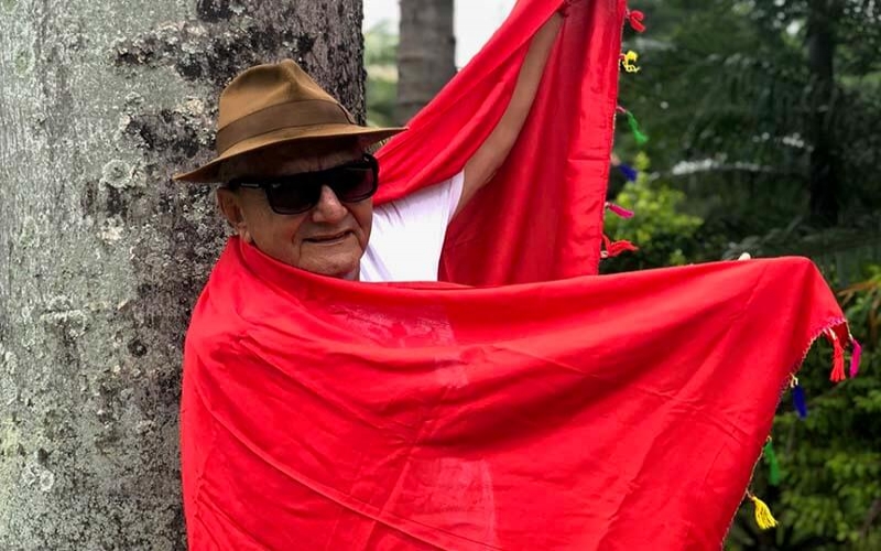 Poeta e letrista Jorge Salomão