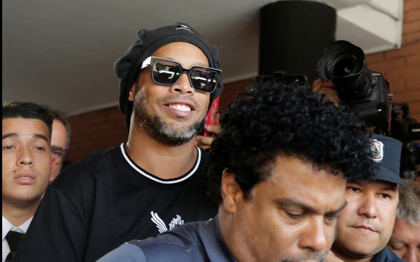 Ronaldinho Gaúcho e Roberto Assis