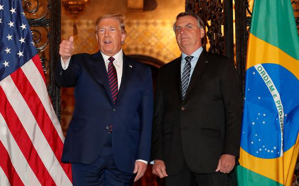 Jair Bolsonaro e Donald Trump após jantar na Flórida (EUA)