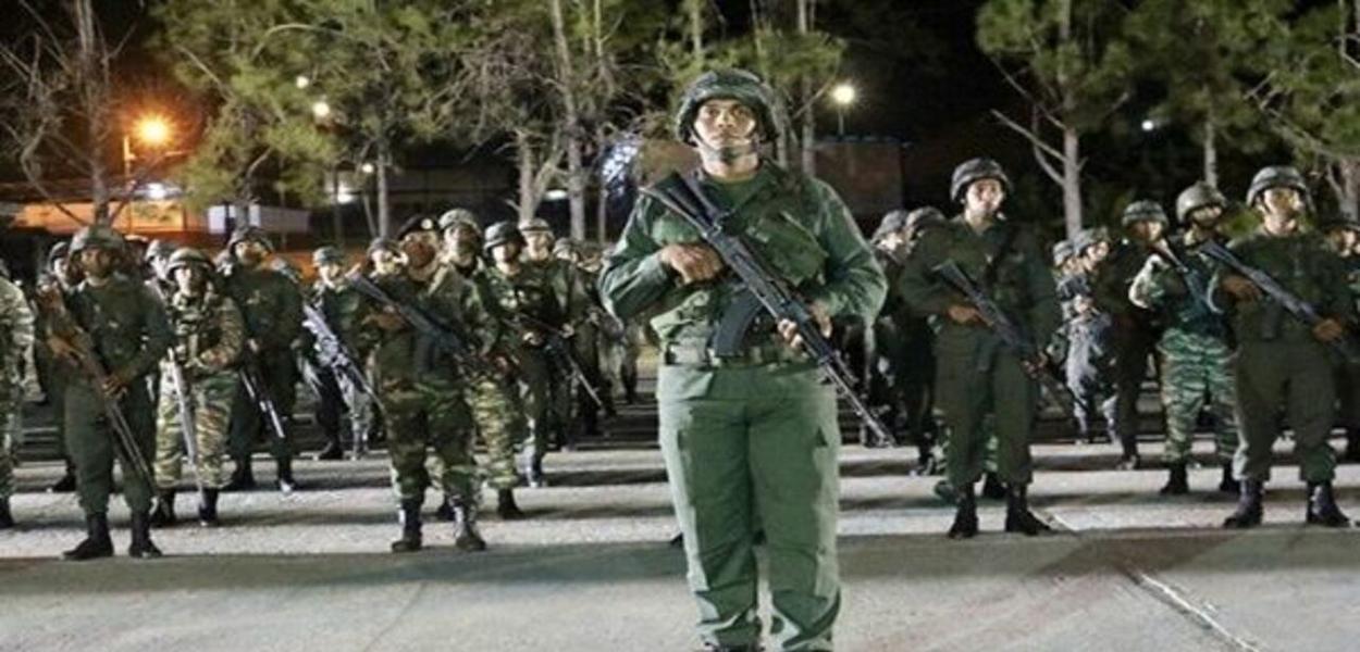 Forças Armadas venezuelanas fazem exercícios militares contra ameaças de Trump e Bolsonaro