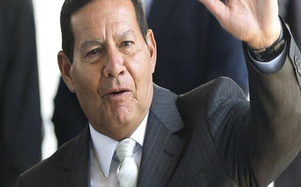 Presidente em exercício diz que a crise no petróleo é transitória