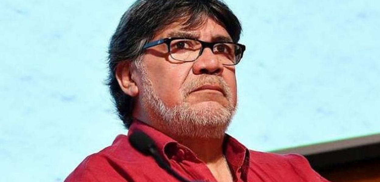 Luis  Sepúlveda tem 70 anos e vive em Gijón, na Espanha desde 1997