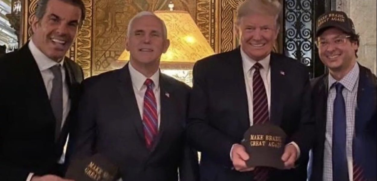 Fábio Wajngarten, na direita, com Trump