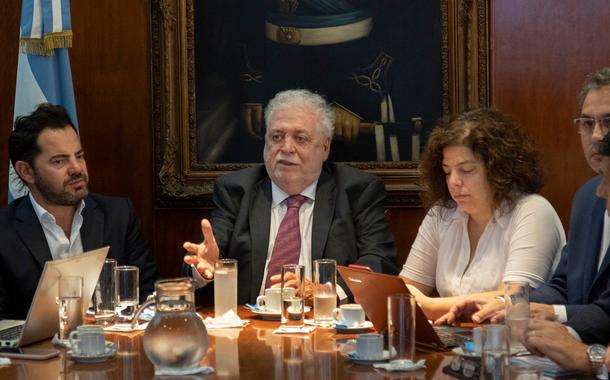 Ministro da Saúde da Argentina, Gines González García