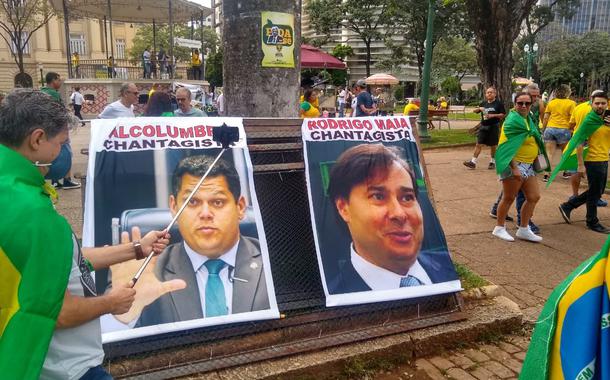 Bolsonaristas protestam contra o Congresso em BH