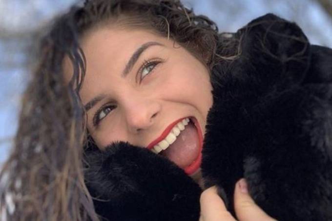 Julie, de 16 anos, foi a pessoa mais jovem a morrer na França por Covid-19, a doença causada pelo novo coronavírus.