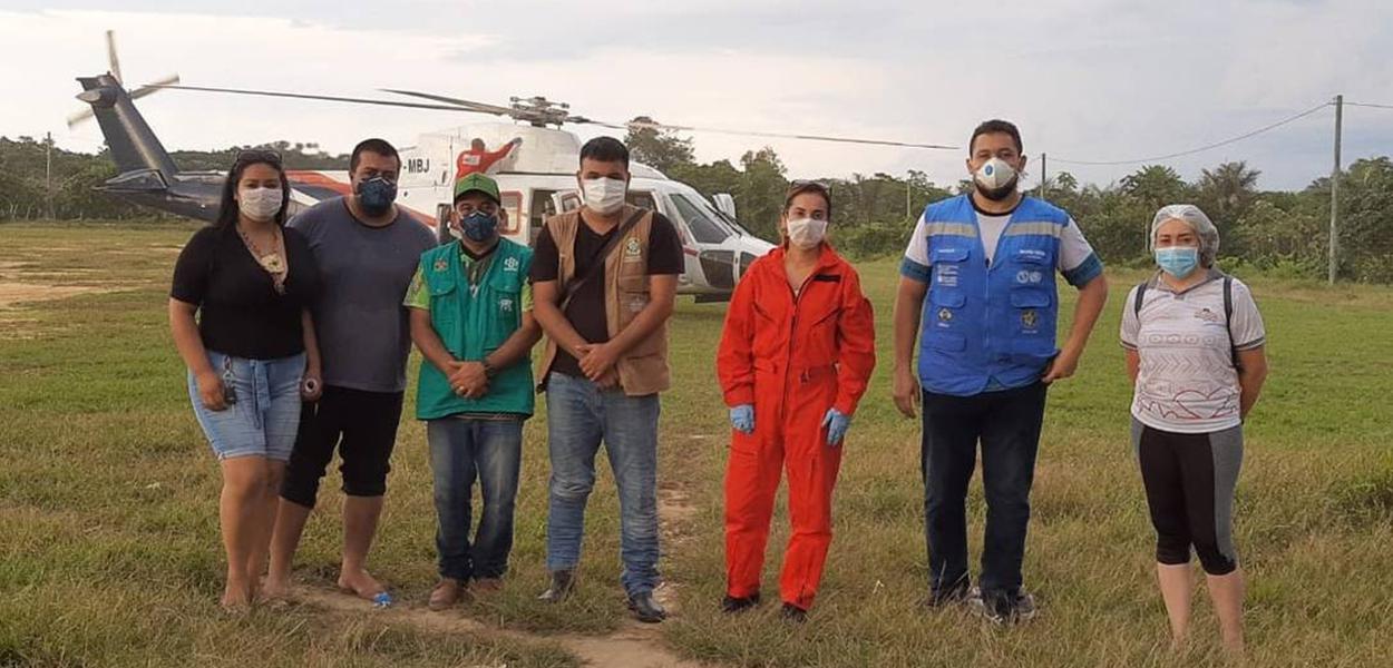 Equipe médica que chegou em Santo Antônio do Içá