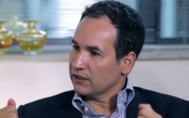 Fundador dos institutos Millenium e Mises, ligados à direita, faz tráfico de cloroquina pelo Twitter