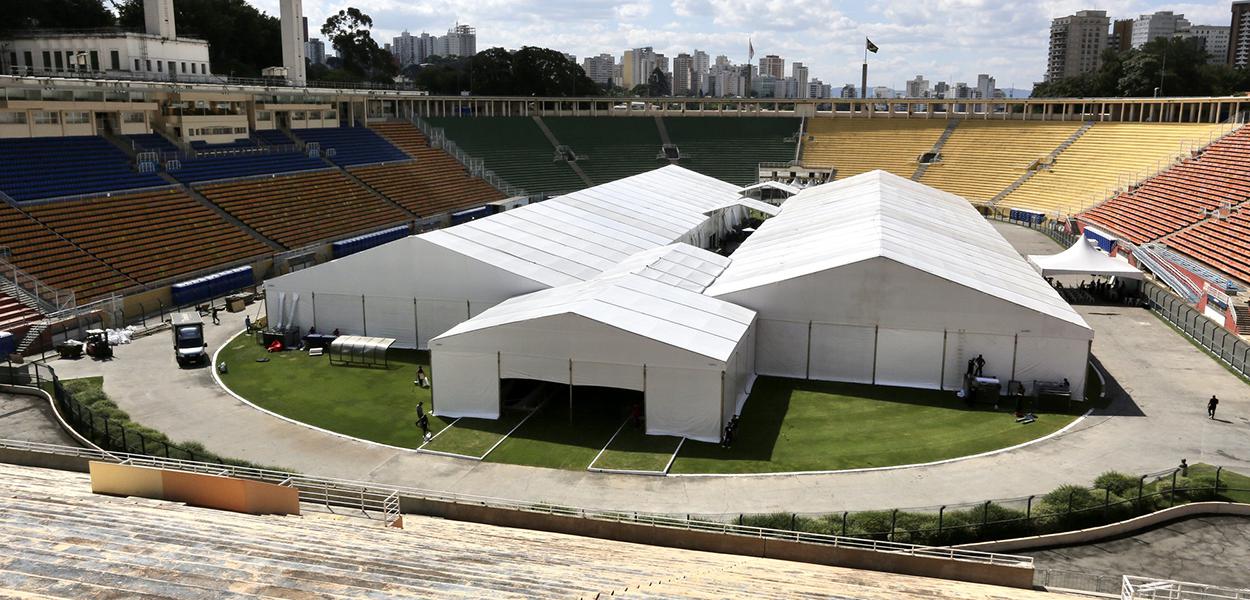 Hospital de Campanha de Combate ao coronavírus no estádio do Pacaembú