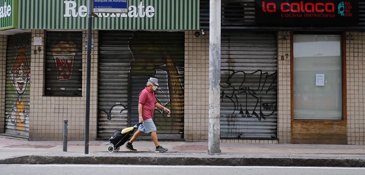 Rio de Janeiro tem o primeiro dia de comércio fechado por determinação da prefeitura 