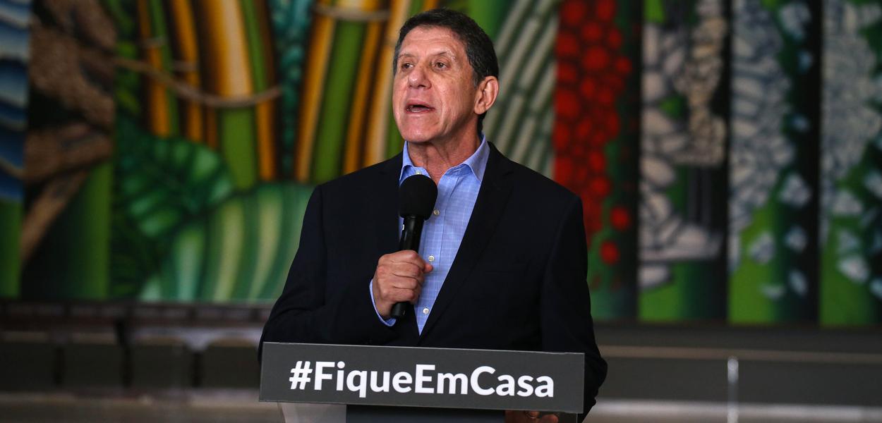 Médico infectologista David Uip