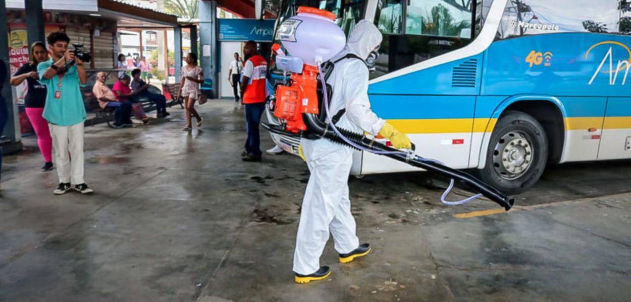 Limpeza preventiva contra o coronavírus em Maricá