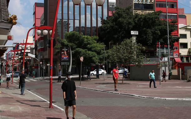 Movimento no bairro da Liberdade durante a quarentena