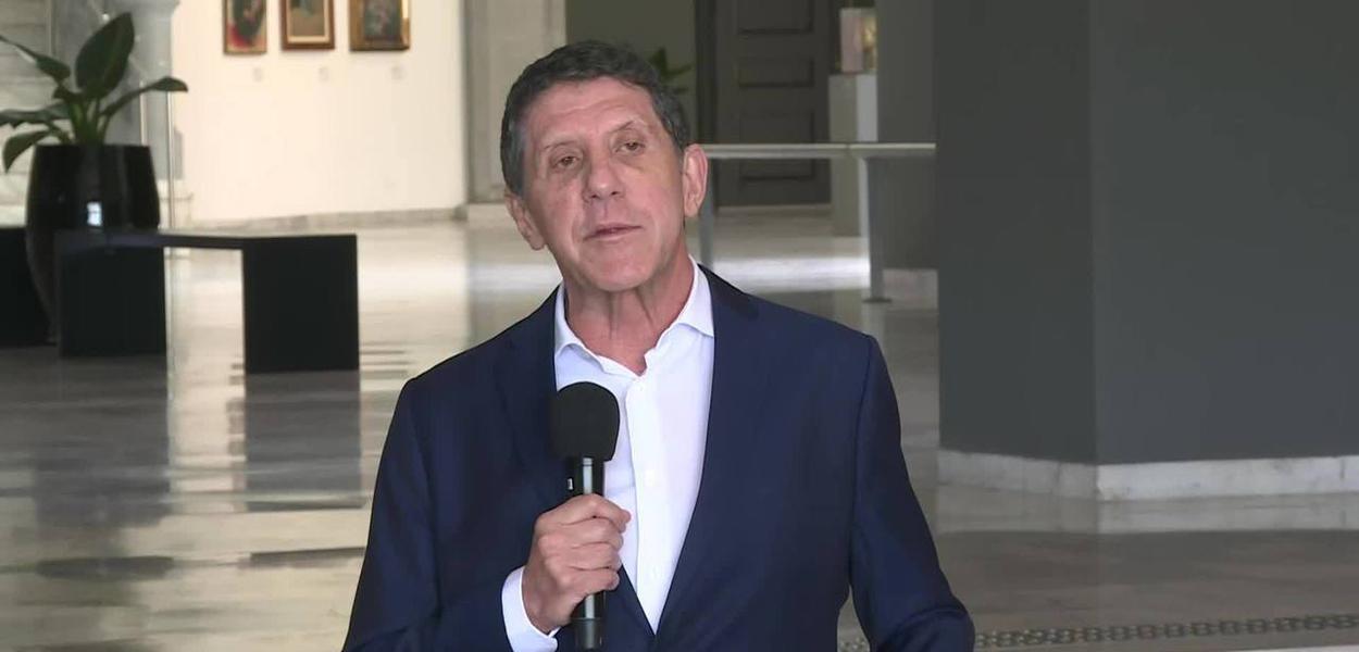 O médico infectologista David Uip